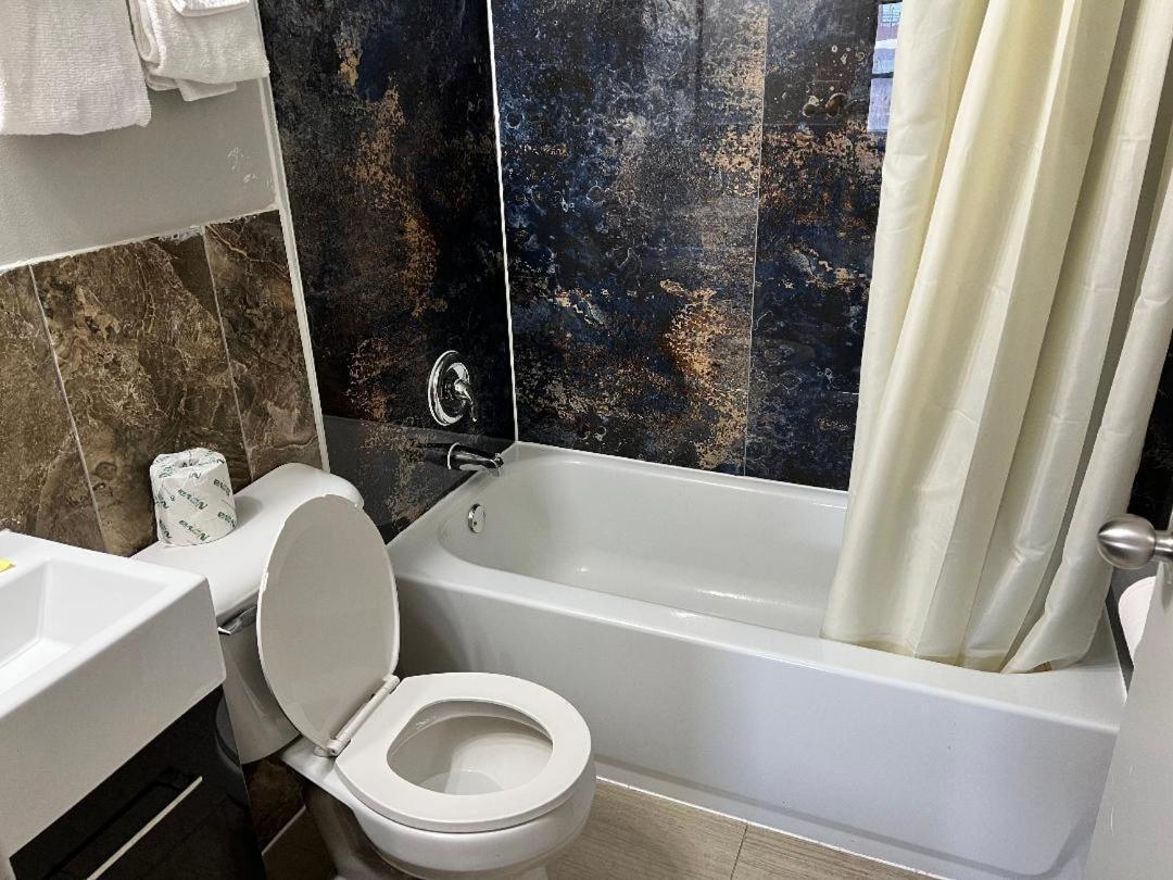 אוק לון Miami Inn & Suites מראה חיצוני תמונה