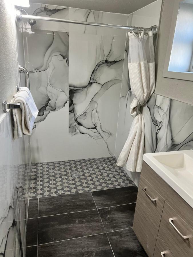 אוק לון Miami Inn & Suites מראה חיצוני תמונה