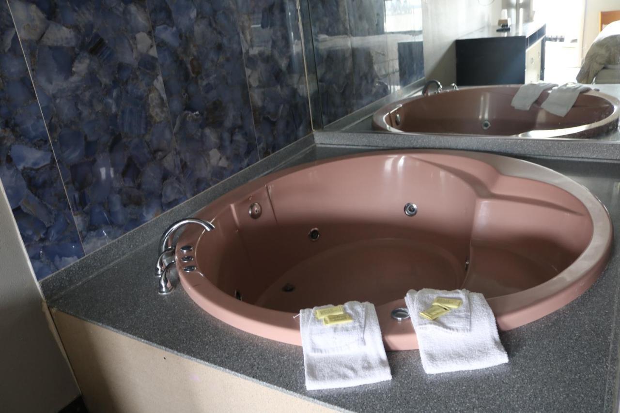 אוק לון Miami Inn & Suites מראה חיצוני תמונה