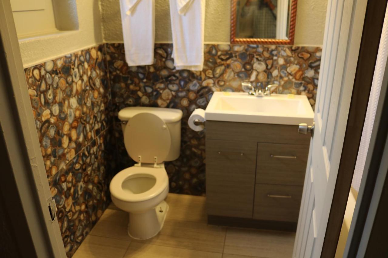 אוק לון Miami Inn & Suites מראה חיצוני תמונה