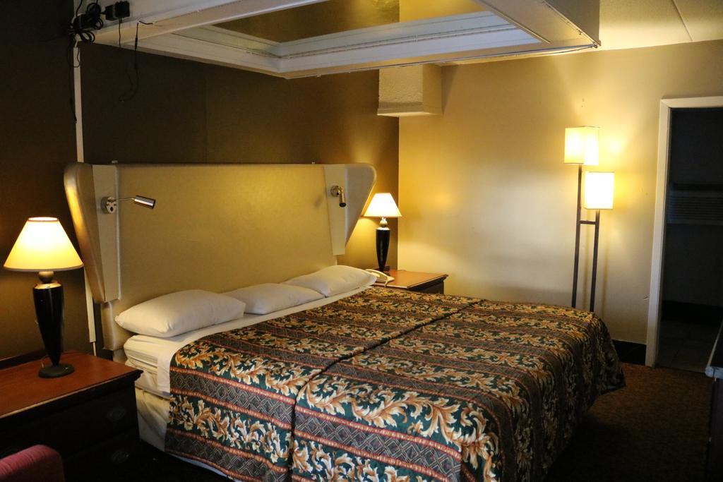 אוק לון Miami Inn & Suites מראה חיצוני תמונה