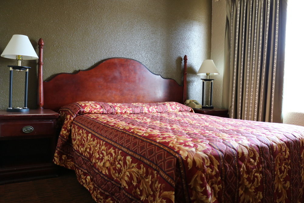 אוק לון Miami Inn & Suites מראה חיצוני תמונה