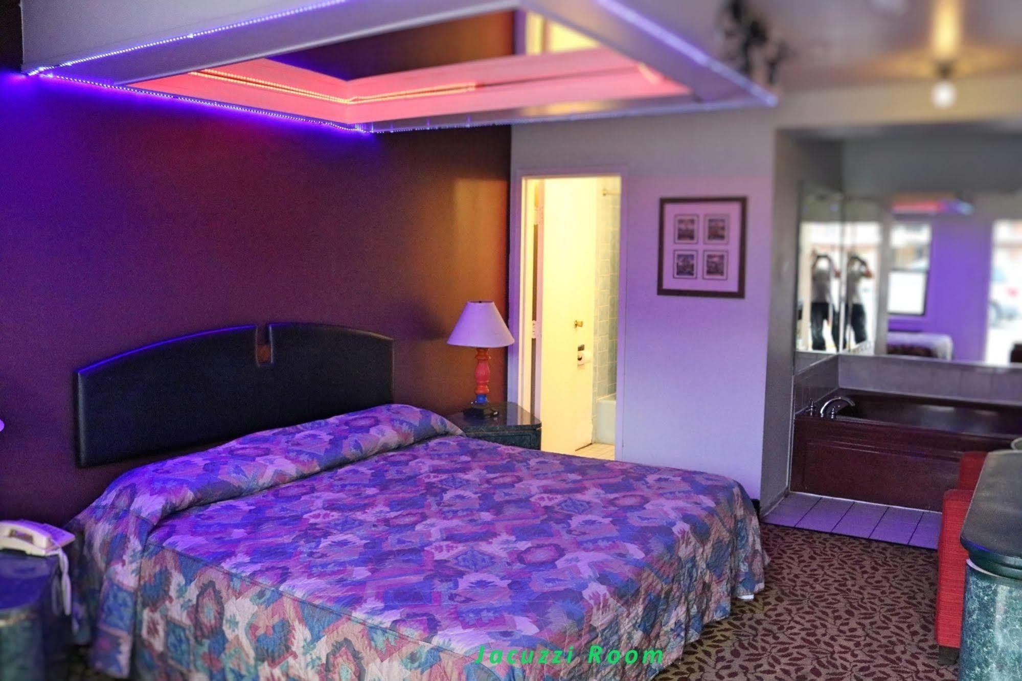 אוק לון Miami Inn & Suites מראה חיצוני תמונה