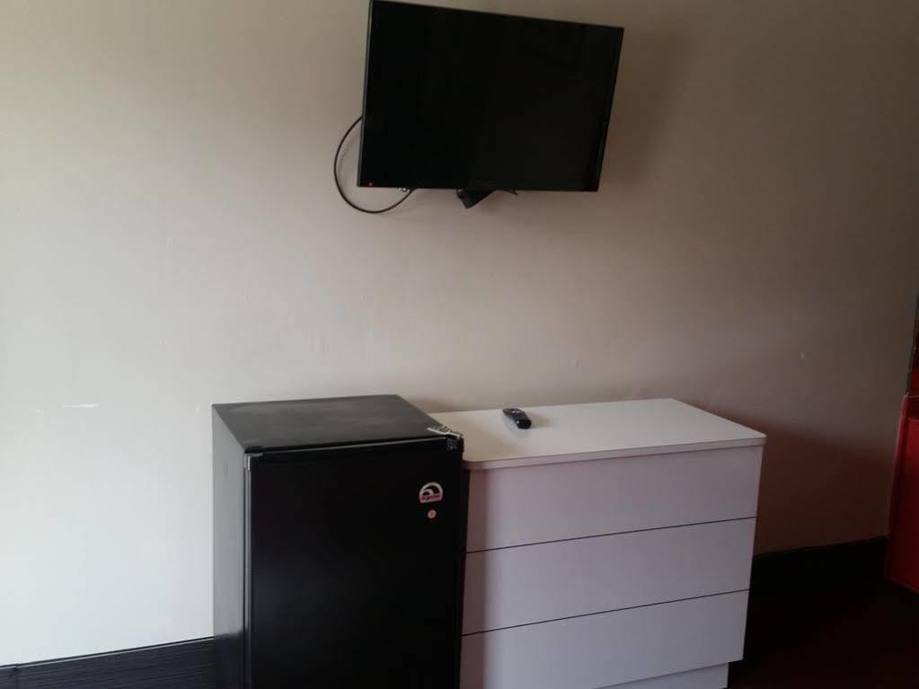 אוק לון Miami Inn & Suites מראה חיצוני תמונה